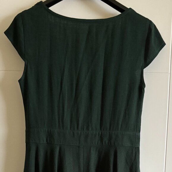 Deep Green Linen Dress - Picture 4 of 6
